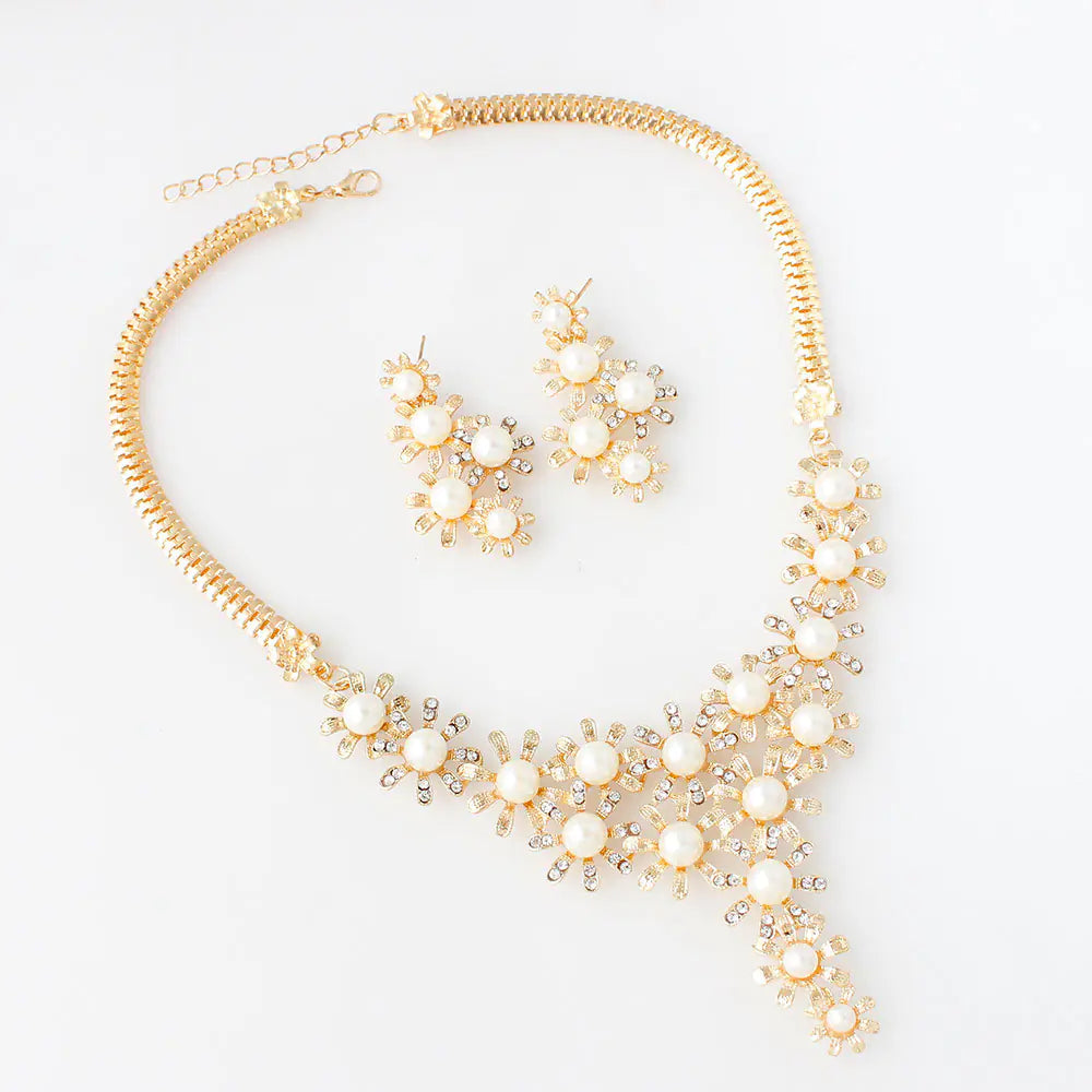 Luxury Floral Pearl and Rhinestone Bridal Necklace Set