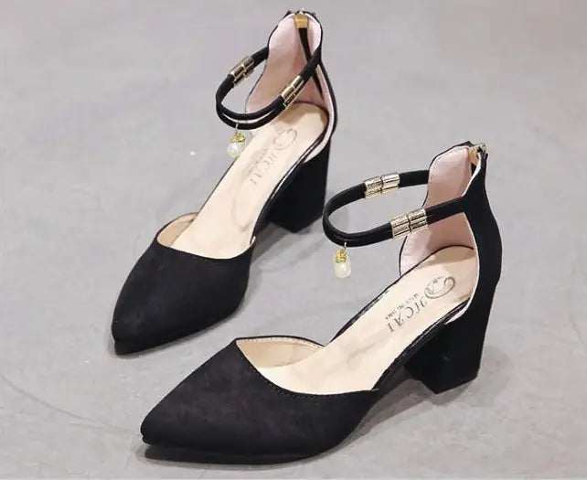 Chunky Heeled Closed-Toe Women's Sandals (2020)