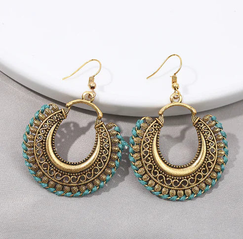 Delicate Boho Women's Earrings with Retro Tassels (Pair)
