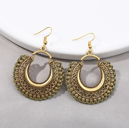 Delicate Boho Women's Earrings with Retro Tassels (Pair)
