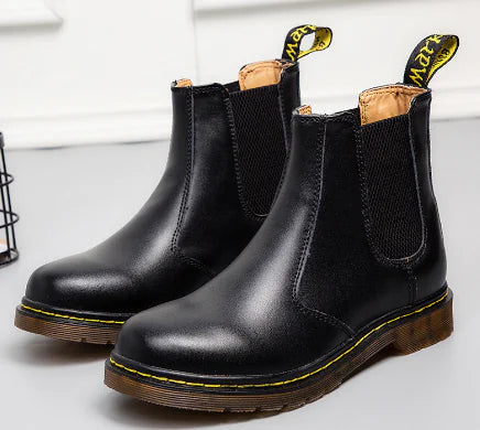 Martin-Stiefel aus Rindsleder im Herbst-Stil mit dicken Absätzen für Damen sind von leer