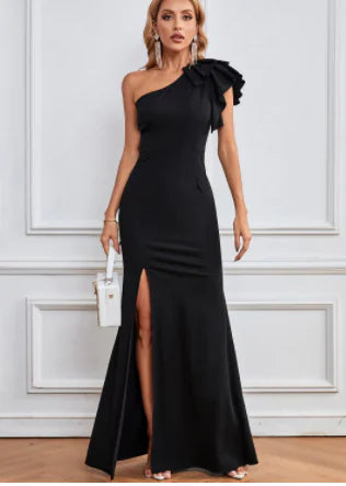 Fashionable Women's Sleeveless Round Neck Evening Dress S, M, L, and XL.