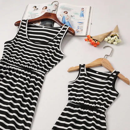 2020 Striped Family Matching Dresses for Mothers and Daughters