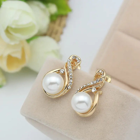 Pearl Necklace and Earring Set for Bridal Photography