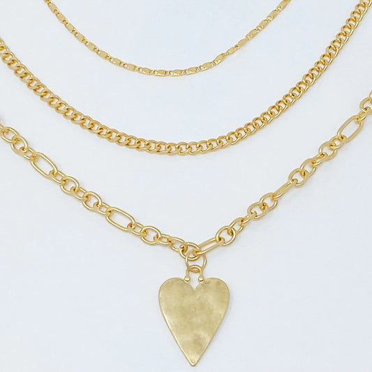 Heart Charm Layered Chain Necklace – Set van 3 Kettingen met Gehamerd Hart