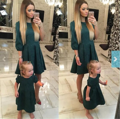 Fashionable Dark Green Midi Dress for Mothers and Daughters