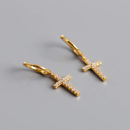 S925 Sterling Zilveren Kruis Oorbellen met Diamanten – Tijdloze Spirituele Elegantie