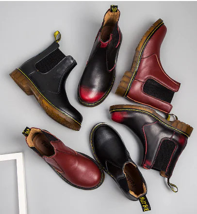 Martin-Stiefel aus Rindsleder im Herbst-Stil mit dicken Absätzen für Damen sind von leer