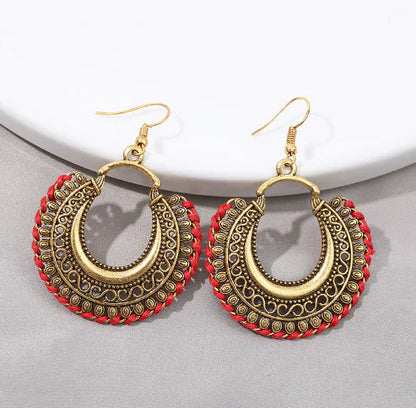 Delicate Boho Women's Earrings with Retro Tassels (Pair)